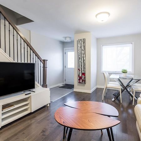 Spacious 3 Bdrm Home Near Downtown Οττάβα Εξωτερικό φωτογραφία