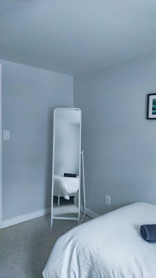 Spacious 3 Bdrm Home Near Downtown Οττάβα Εξωτερικό φωτογραφία